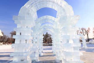 Ice gate